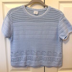 Abercrombie kids baby blue knit short sleeve sweater with white trim size 11/12